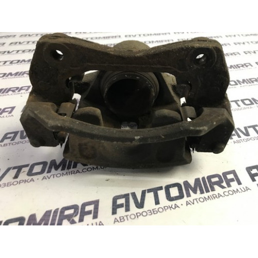 Суппорт тормозной передний левый Hyundai i30 2007-2012 581101H000